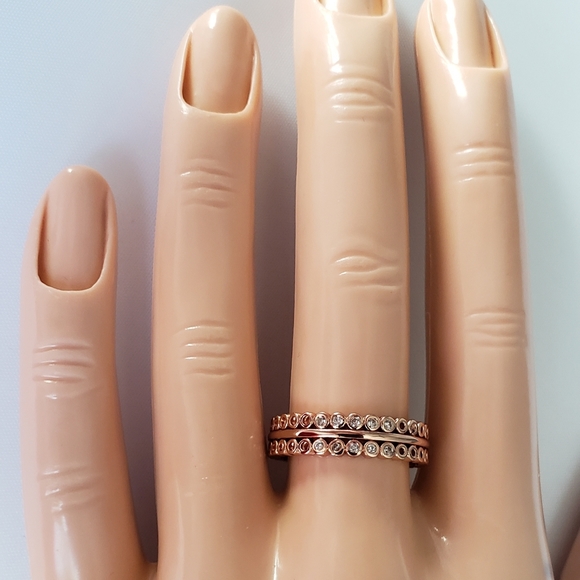 18k Stack Band - Picture 7 of 8